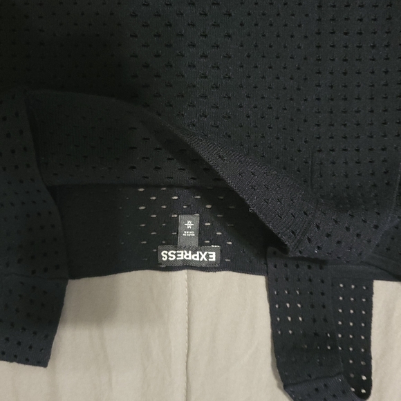 Express off shoulder Crop top and Pencil Skirt - Picture 4 of 4